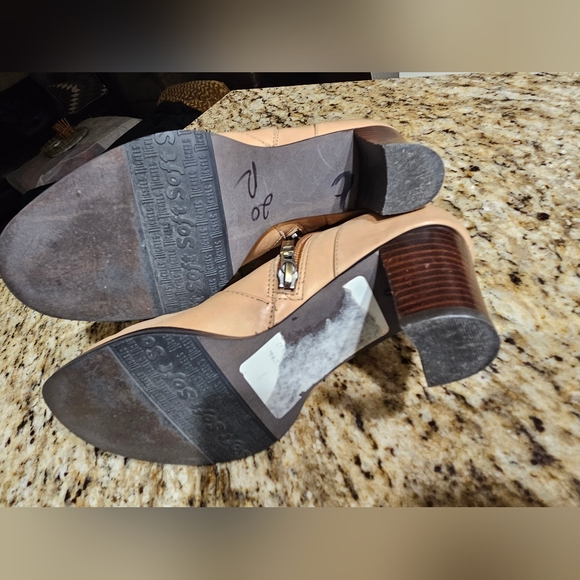 Nickels Soft Leather Boots - Picture 7 of 9